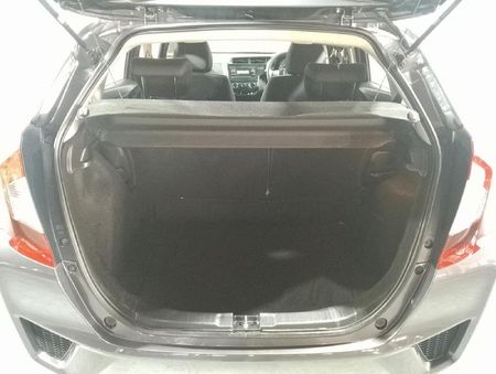 2020-Honda-Jazz-12-Trend_11