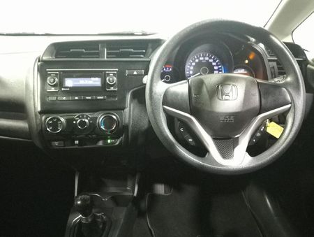 2020-Honda-Jazz-12-Trend_12