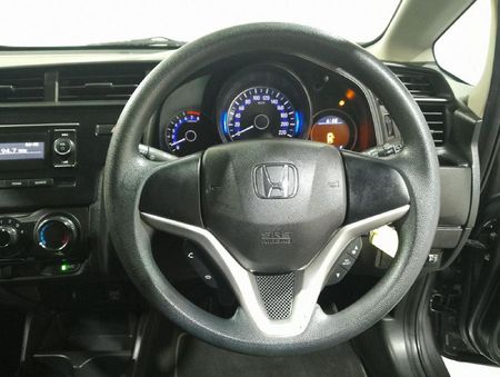 2020-Honda-Jazz-12-Trend_13