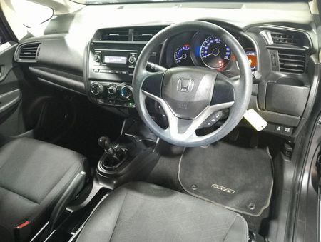 2020-Honda-Jazz-12-Trend_5