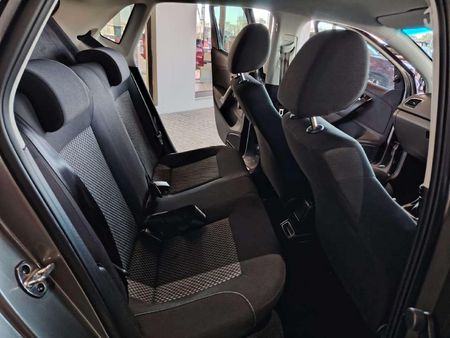 2020-Volkswagen-Polo-Vivo-16-Highline-5-dr_12