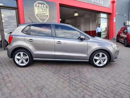 2020-Volkswagen-Polo-Vivo-16-Highline-5-dr_6