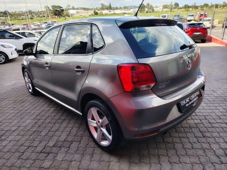 2020-Volkswagen-Polo-Vivo-16-Highline-5-dr_7