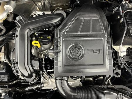 2023-Volkswagen-Polo-10-TSI-Life_9
