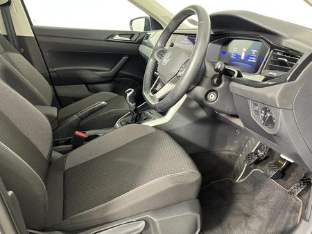 2023-Volkswagen-Polo-10-TSI-Life_5