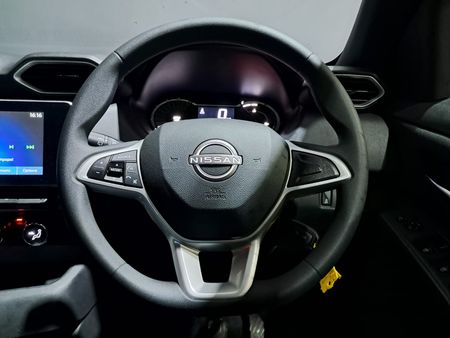2026-Nissan-Magnite-10-Visia_8