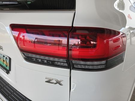 2025-Toyota-Land-Cruiser-300-V6-33D-ZX_27