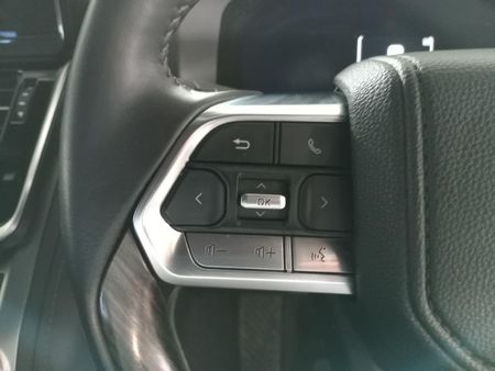 2025-Toyota-Land-Cruiser-300-V6-33D-ZX_8