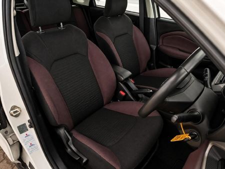 2025-Suzuki-Fronx-15-GL-Auto_10