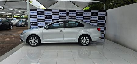 2014-Volkswagen-Jetta-VI-14-TSI-Comfortline-Auto_3