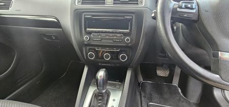 2014-Volkswagen-Jetta-VI-14-TSI-Comfortline-Auto_8