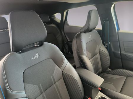 2026-Renault-Captur-13T-Esprit-Alpine-EDC-Auto_15