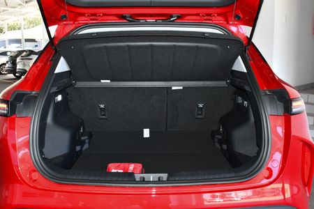 2026-Lepas-L4-15T-Pantera-Auto_10