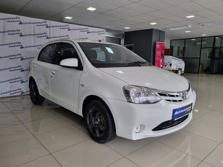 2018-Toyota-Etios-15-Xi-5-dr_2