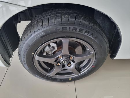2018-Toyota-Etios-15-Xi-5-dr_4