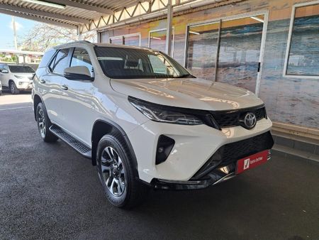 2025-Toyota-Fortuner-24-GD-6-RB-Auto_0