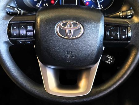 2025-Toyota-Fortuner-24-GD-6-RB-Auto_11