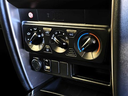 2025-Toyota-Fortuner-24-GD-6-RB-Auto_17
