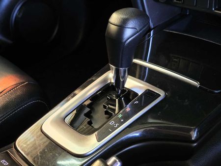 2025-Toyota-Fortuner-24-GD-6-RB-Auto_18