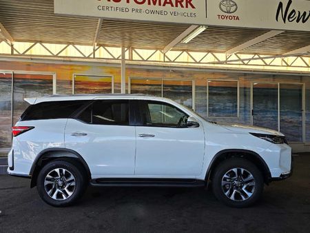 2025-Toyota-Fortuner-24-GD-6-RB-Auto_7