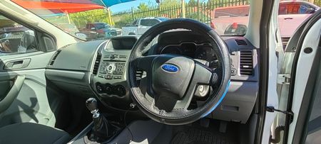 2015-Ford-Ranger-32-TDCi-XLS-SuperCab_11