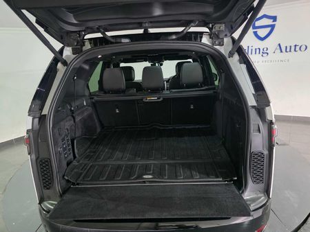 2022-Land-Rover-Discovery-30-TD-SE-R-Dynamic-D300_11