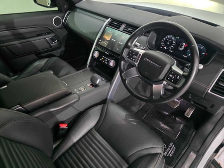 2022-Land-Rover-Discovery-30-TD-SE-R-Dynamic-D300_13