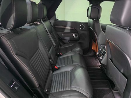2022-Land-Rover-Discovery-30-TD-SE-R-Dynamic-D300_19