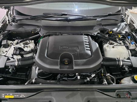 2022-Land-Rover-Discovery-30-TD-SE-R-Dynamic-D300_20