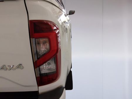 2024-Nissan-Navara-25-DDTi-LE-Plus-4X4-Auto-Double-Cab_11