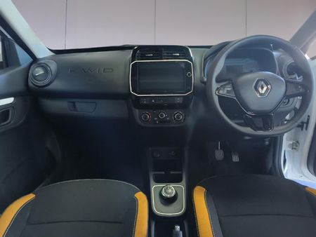 2026-Renault-Kwid-10-Climber-Auto_17