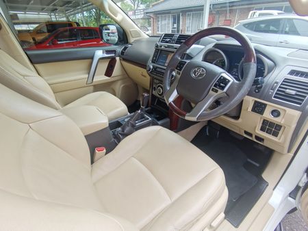 2014-Toyota-Land-Cruiser-Prado-30-TDI-VX-Auto_9