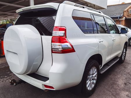 2014-Toyota-Land-Cruiser-Prado-30-TDI-VX-Auto_4