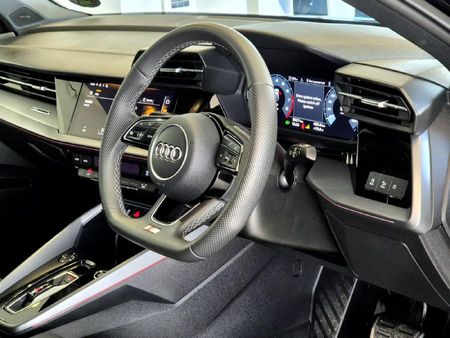 2025-Audi-A3-Sportback-35-TFSI-Auto_15