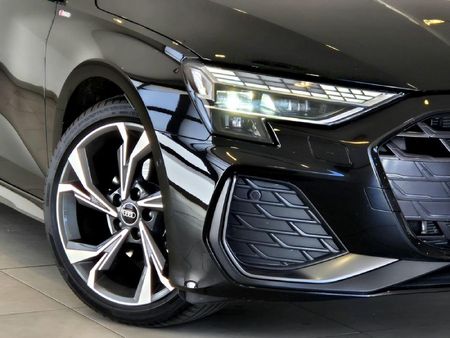 2025-Audi-A3-Sportback-35-TFSI-Auto_1
