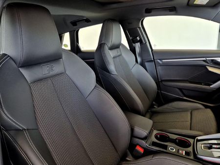 2025-Audi-A3-Sportback-35-TFSI-Auto_24