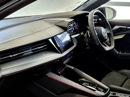 2025-Audi-A3-Sportback-35-TFSI-Auto_8