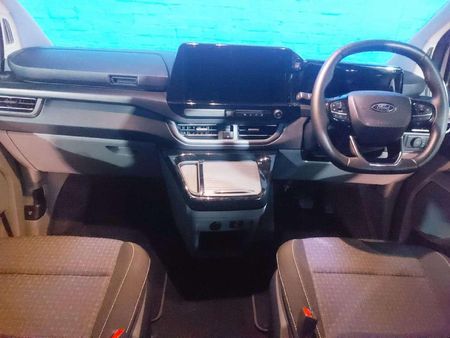 2025-Ford-Tourneo-Custom-20-TDCi-LWB-Trend-Auto_6