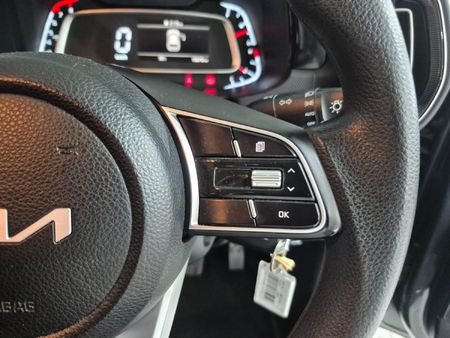 2024-Kia-Sonet-15-LX_16