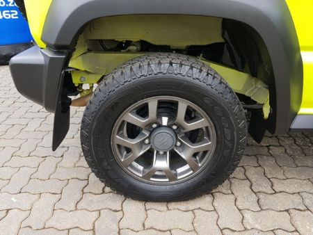2020-Suzuki-Jimny-15-GLX-Auto_10