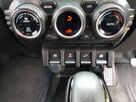 2020-Suzuki-Jimny-15-GLX-Auto_8