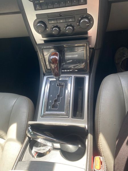 2006-Chrysler-300C-57-Hemi-V8-Auto_10