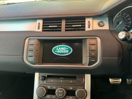 2014-Land-Rover-Range-Rover-Evoque-22-SD4-Dynamic_11