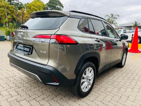 2026-Toyota-Corolla-Cross-18-XS_12