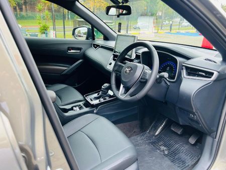 2026-Toyota-Corolla-Cross-18-XS_6