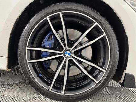 2019-BMW-3-Series-330i-M-Sport-Launch-Edition_5