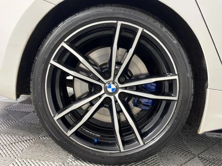 2019-BMW-3-Series-330i-M-Sport-Launch-Edition_7