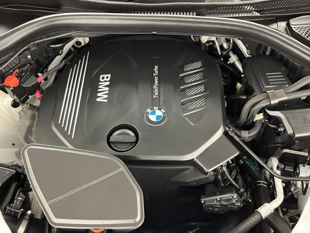 2019-BMW-X4-xDrive20d-M-Sport_13