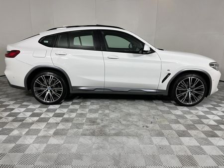 2019-BMW-X4-xDrive20d-M-Sport_17