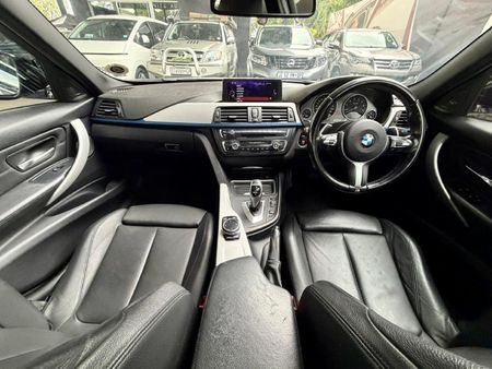 2015-BMW-3-Series-335i-M-Sport-Auto_15